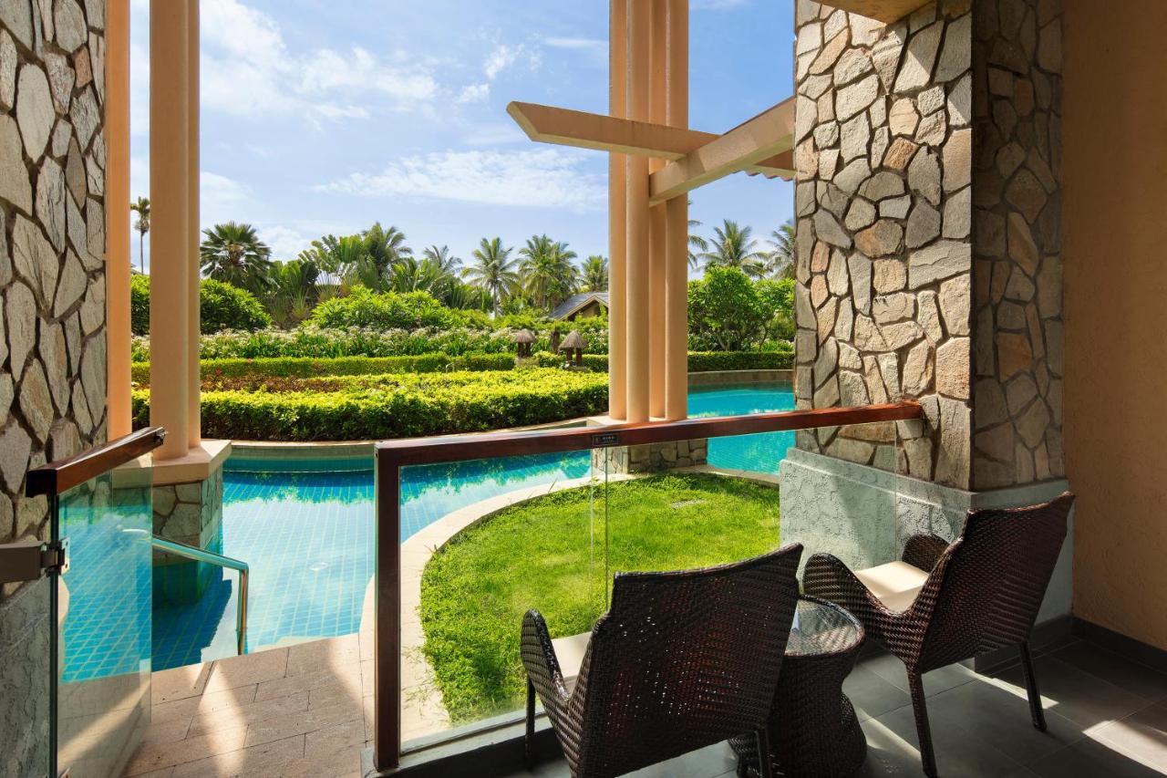 Hilton Sanya Yalong Bay Resort & Spa Buitenkant foto